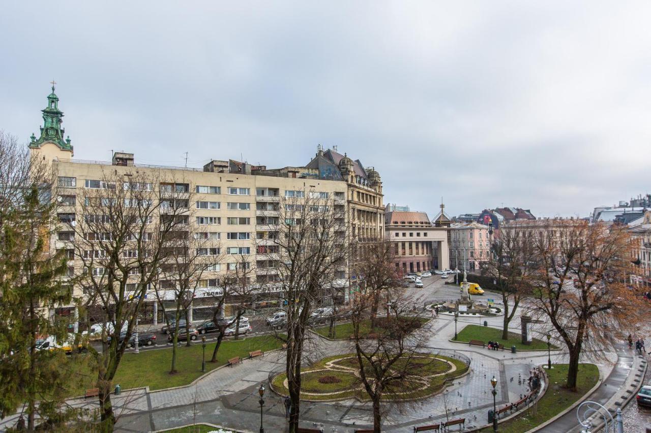 Квартира Подобово В Центрі На Вулиці Проспект Свободи 7 リヴィウ エクステリア 写真